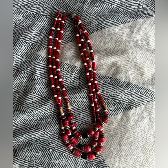 NWT Free People 3 layer red beaded necklace - Picture 5 of 7